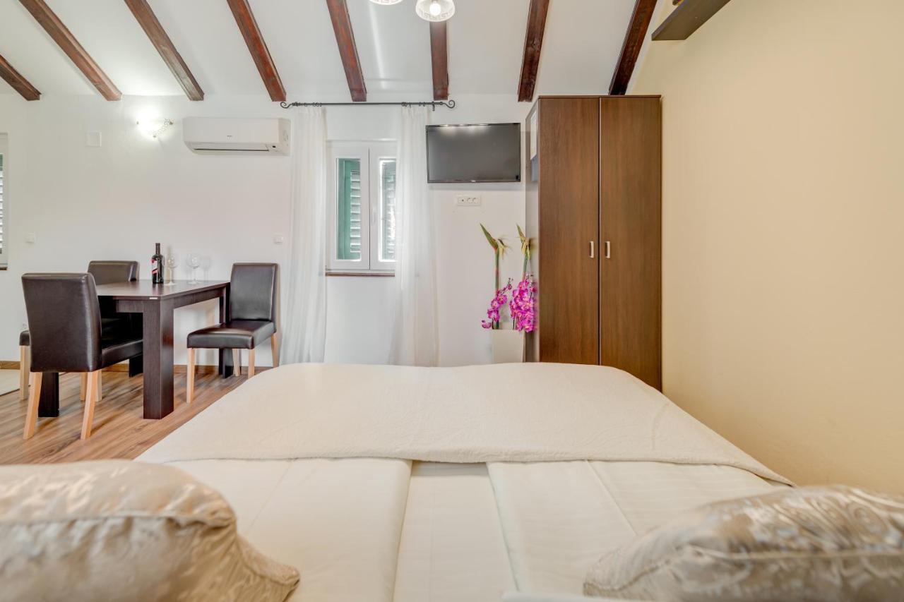 Guesthouse Imperator Сплит Экстерьер фото