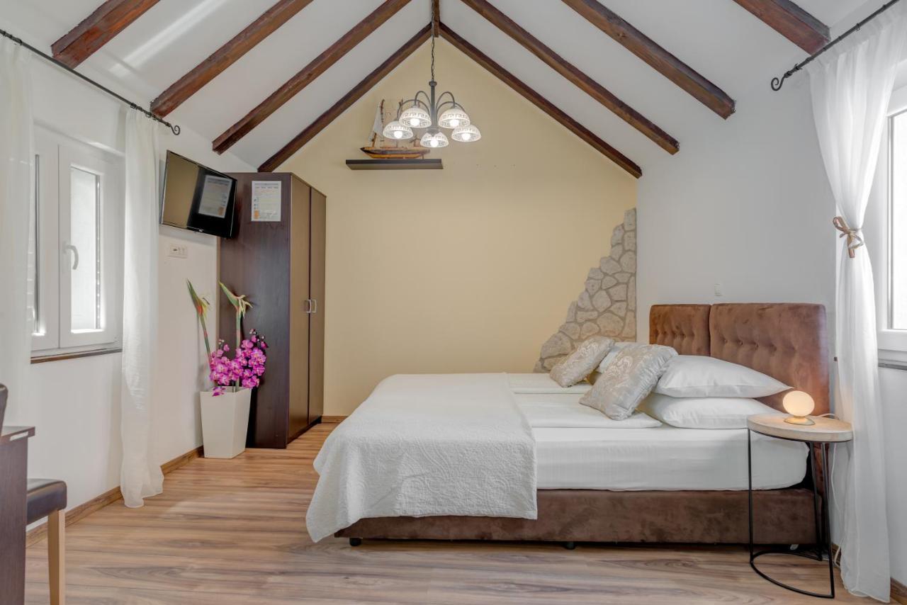 Guesthouse Imperator Сплит Экстерьер фото