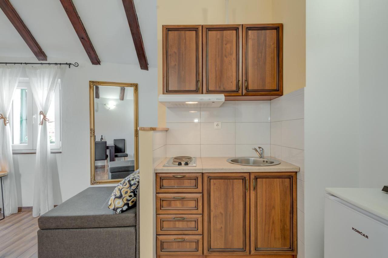 Guesthouse Imperator Сплит Экстерьер фото