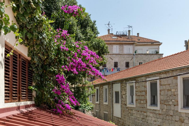 Guesthouse Imperator Сплит Экстерьер фото