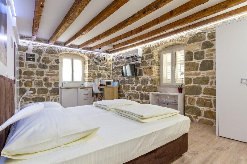 Guesthouse Imperator Сплит Экстерьер фото