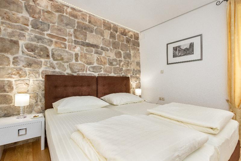 Guesthouse Imperator Сплит Экстерьер фото