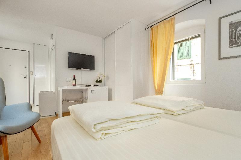 Guesthouse Imperator Сплит Экстерьер фото