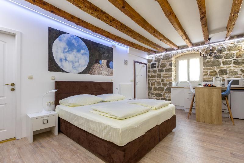 Guesthouse Imperator Сплит Экстерьер фото