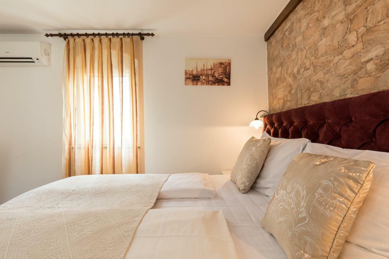 Guesthouse Imperator Сплит Экстерьер фото